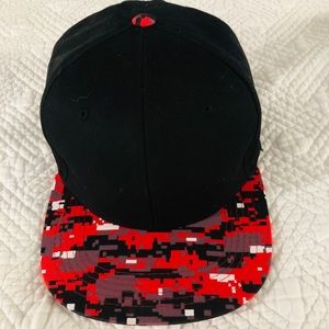 Never worn , adjustable cap.